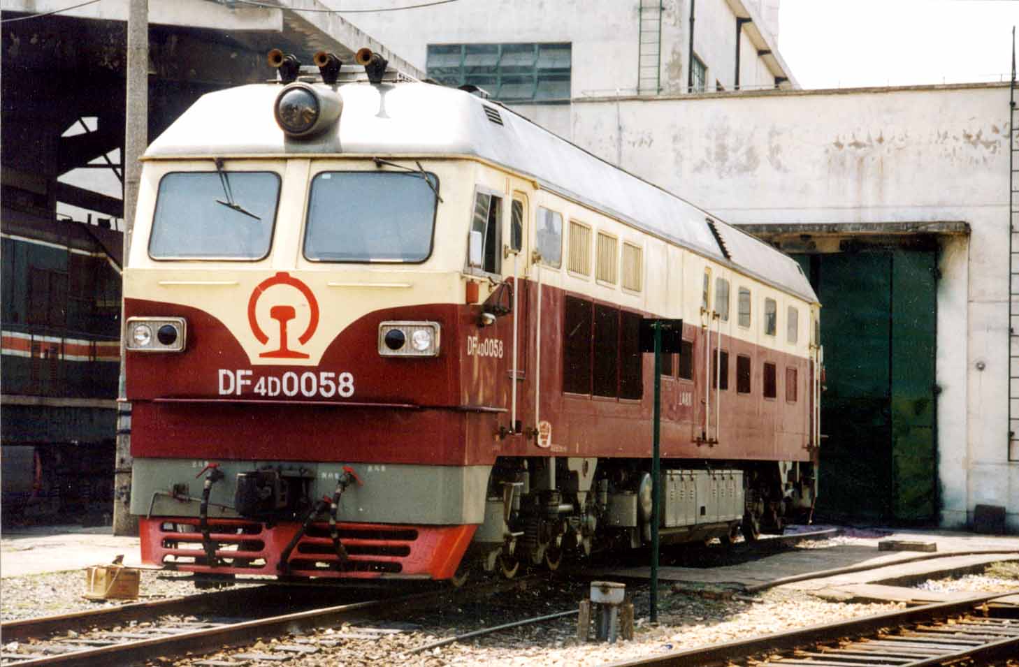 DF4D 0058.jpg